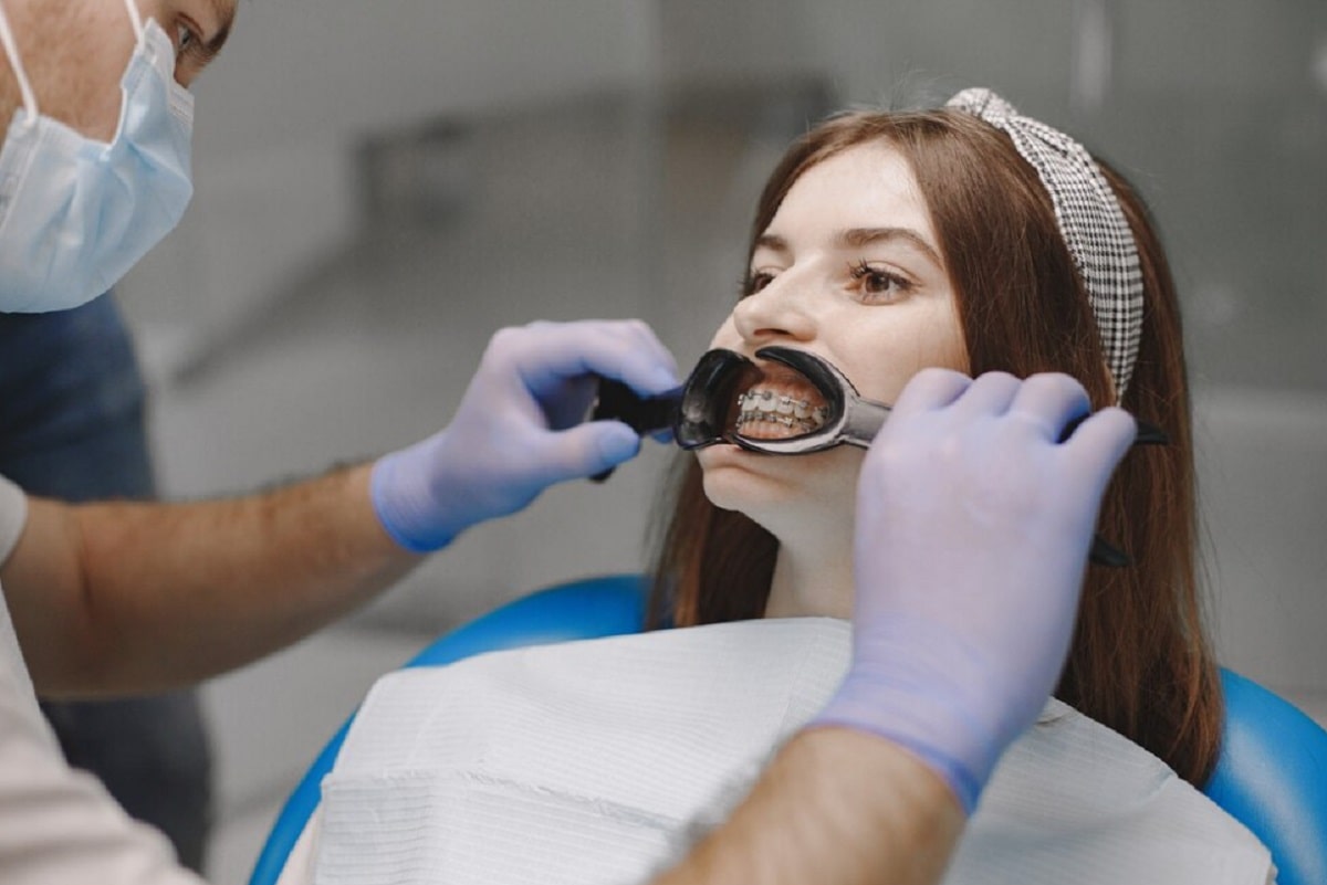 Ortodontist Hangi Tedaviler ile İlgilenir? Ortodontist Hangi Bölüm?