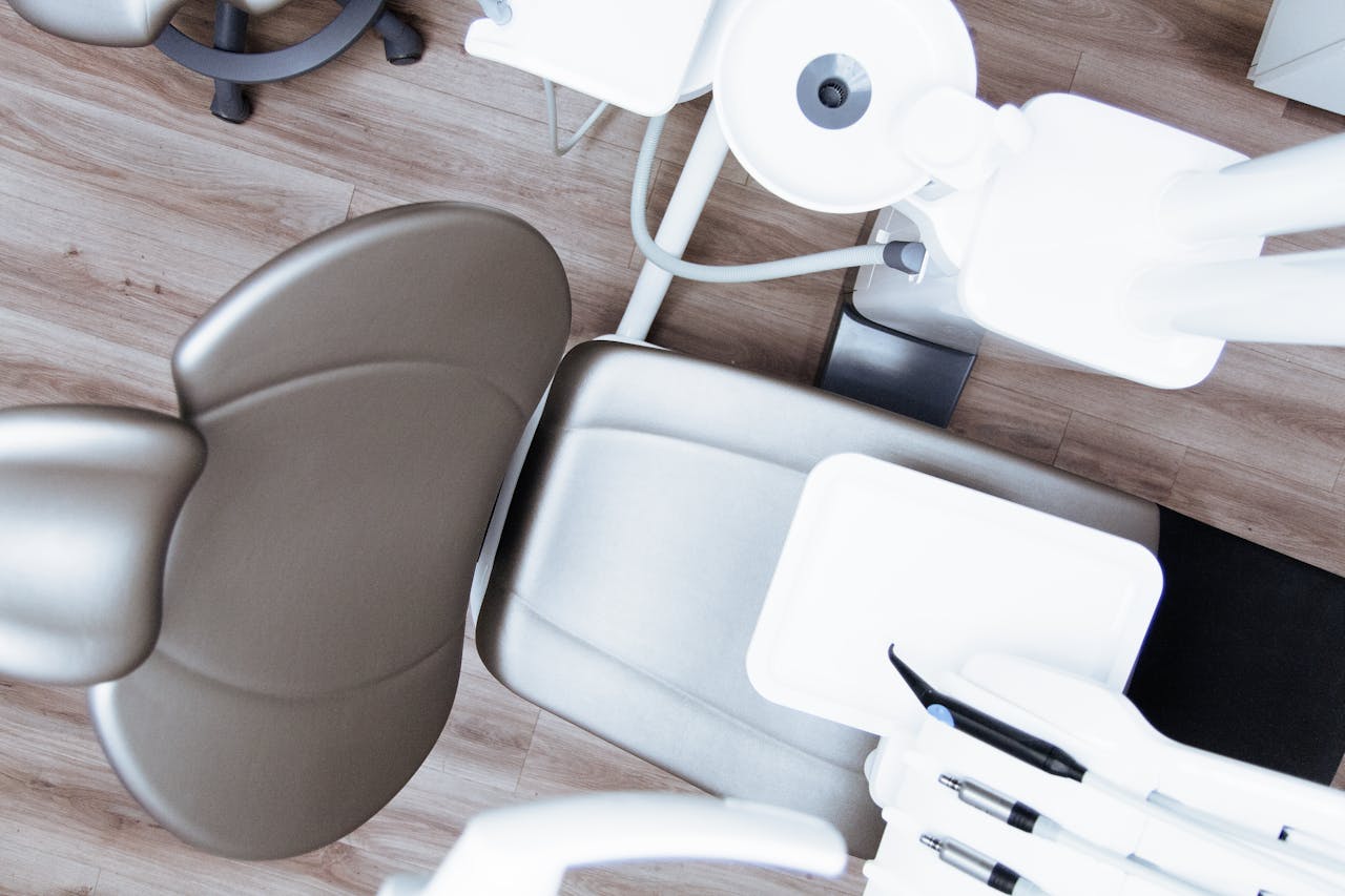 Mehmet Eker Diş Kliniği: 7/24 Açık İstanbul Özel Diş Hastanesi