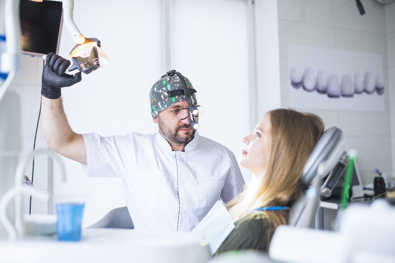 İstanbul Endodontist Doktoru Nedir? Hangi Tedaviyi Yapar?